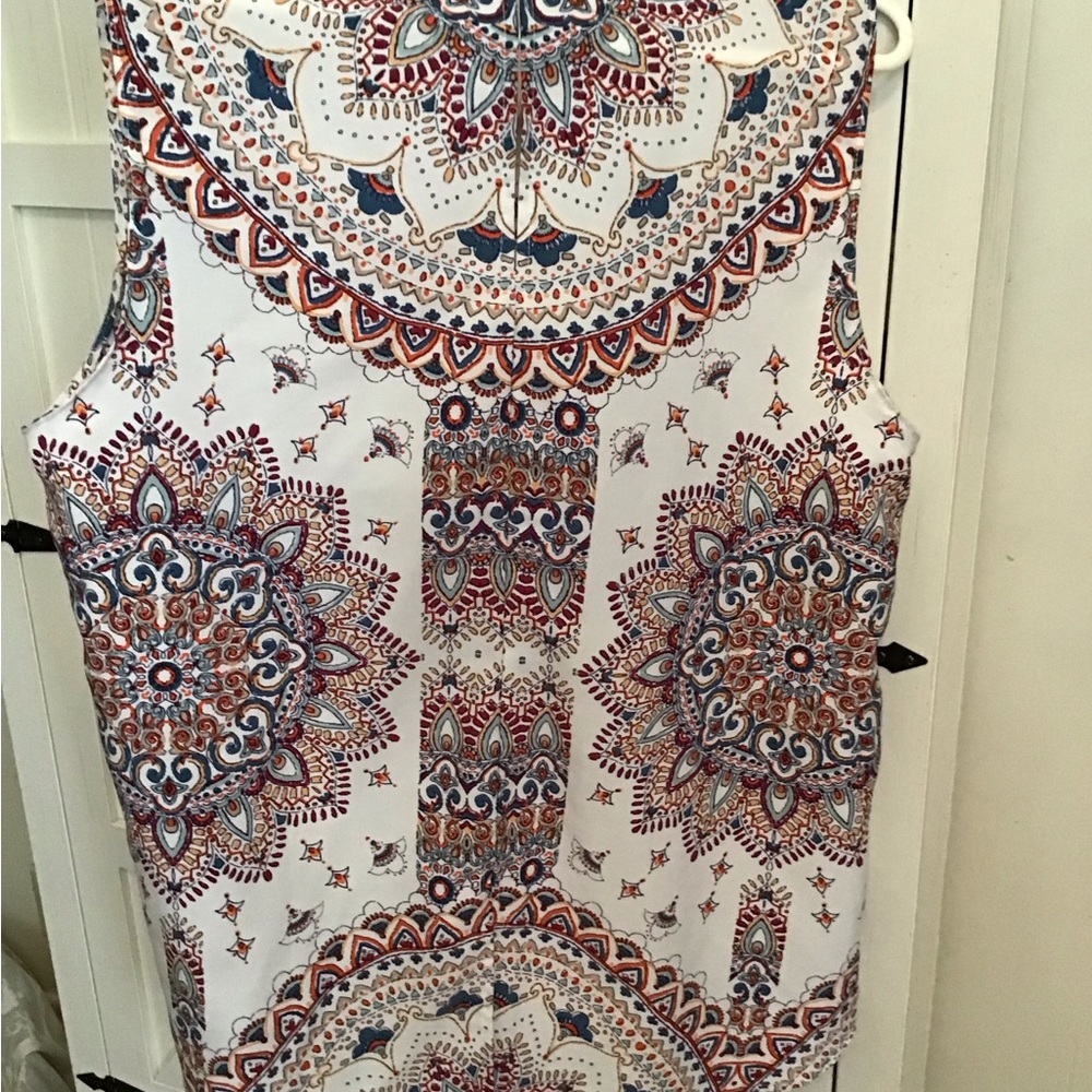 White Cream Sleeveless Tank Top with Mandarin Collar - Picture 4 of 5